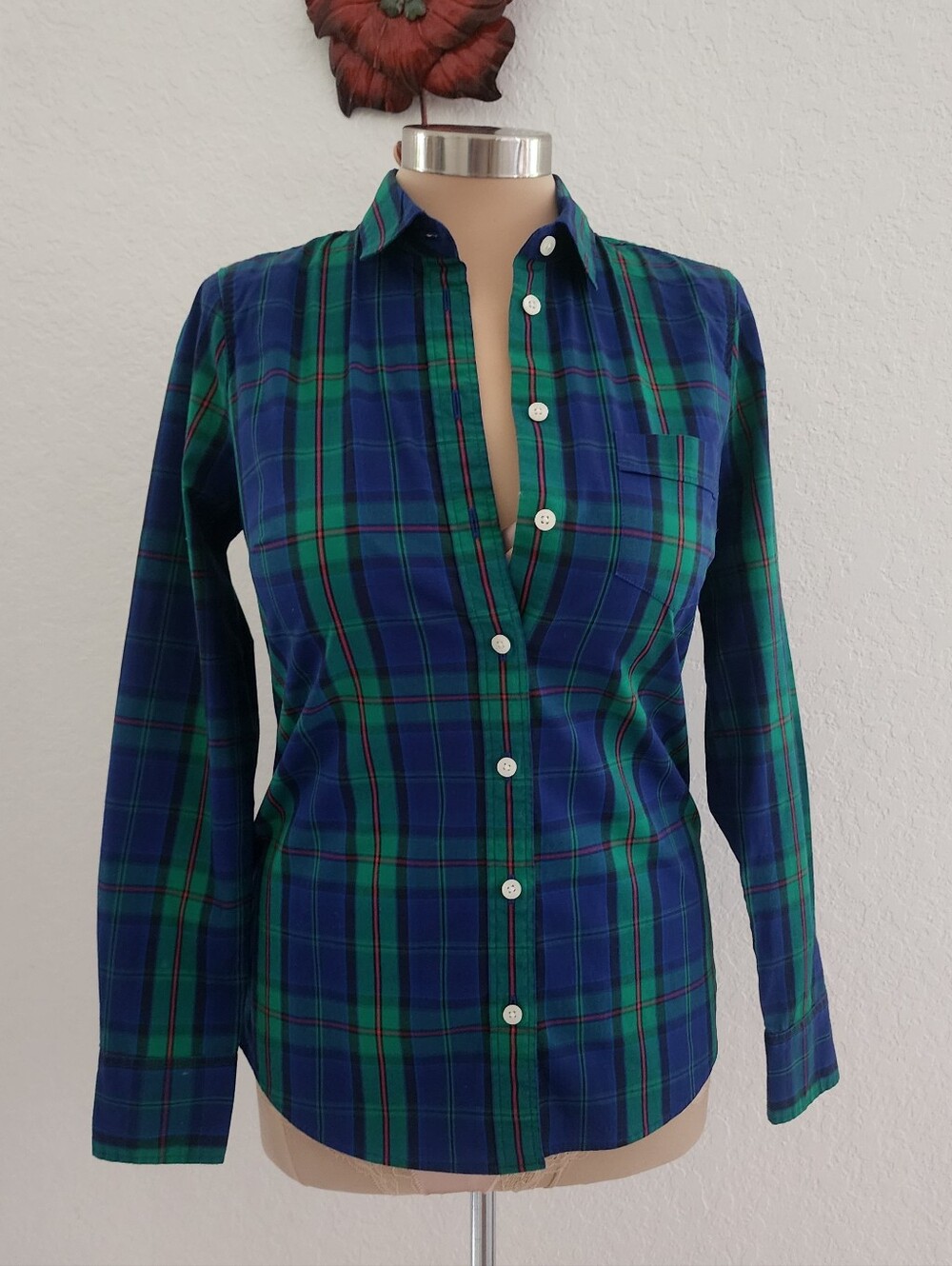 J CREW | Women's Green & Blue Plaid Button-Down Shirt - Picture 1 of 13
